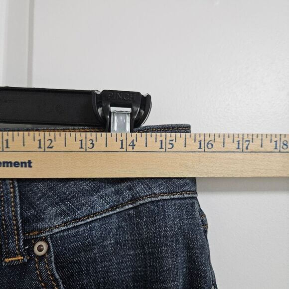 Wrangler Bootcut Jeans Women's 11x32 (30x31.5) Blue Embroidered Logo Patch EUC - Picture 5 of 9